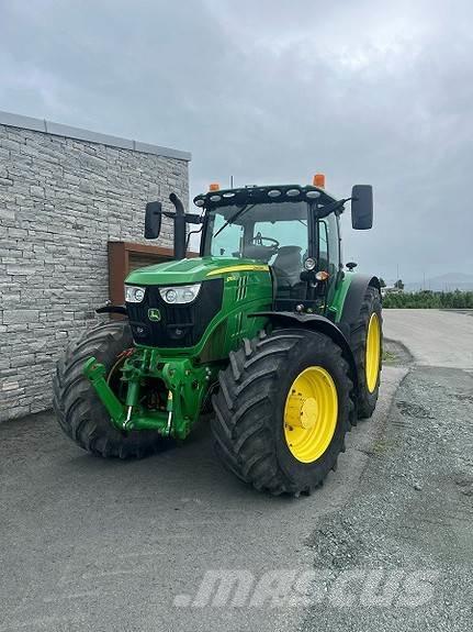 John Deere 6155R Tractoren