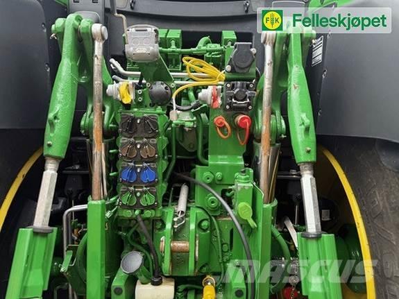 John Deere 6155R Tractoren
