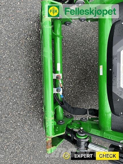 John Deere 6155R Tractoren