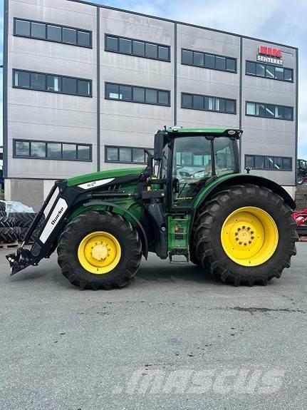 John Deere 6215 R Tractoren