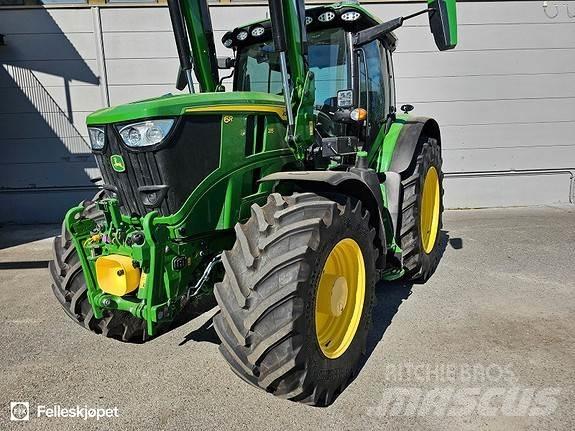 John Deere 6r215 Tractoren