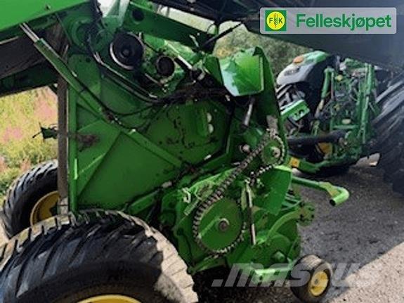 John Deere F440R Ronde-balenpersen