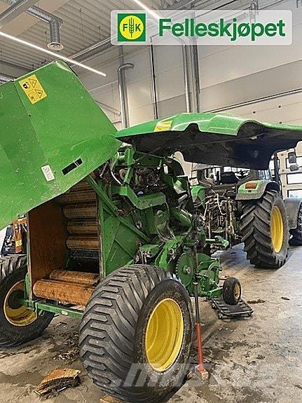 John Deere F441 Ronde-balenpersen