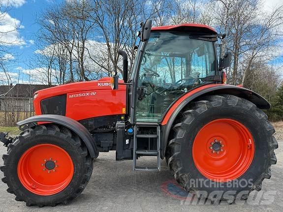 Kubota M135GX-IV Tractoren