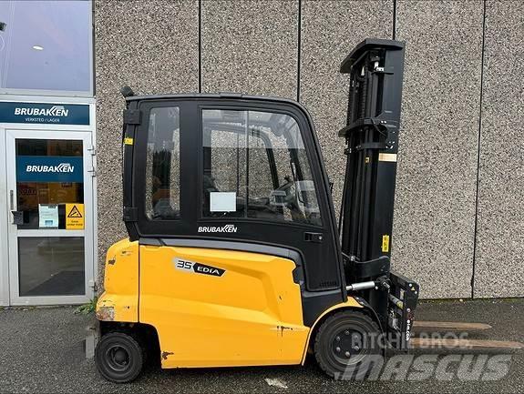 Mitsubishi FB35N Diesel heftrucks