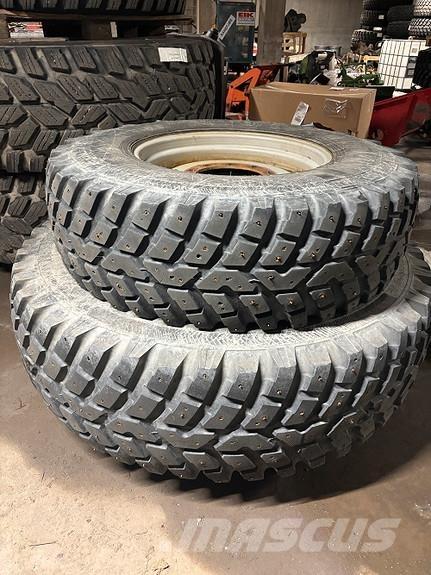 Nokian TRI 2 Banden, wielen en velgen
