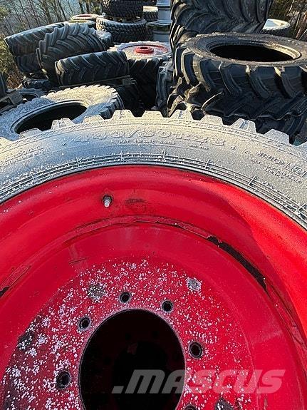 Nokian TRI2 Banden, wielen en velgen