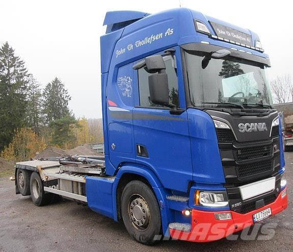 Scania R520 6x2*4 Containertrucks met kabelsysteem