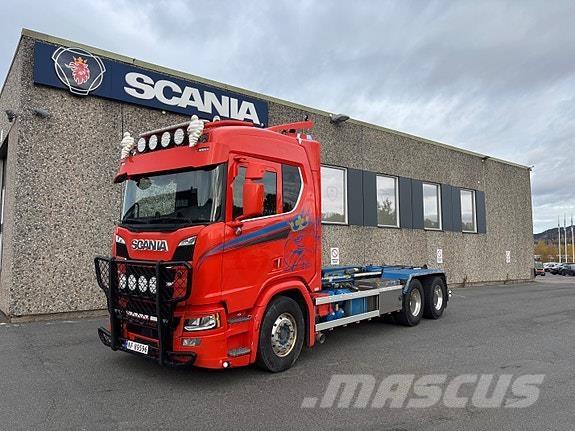 Scania R650B6x4NB Containertrucks met kabelsysteem