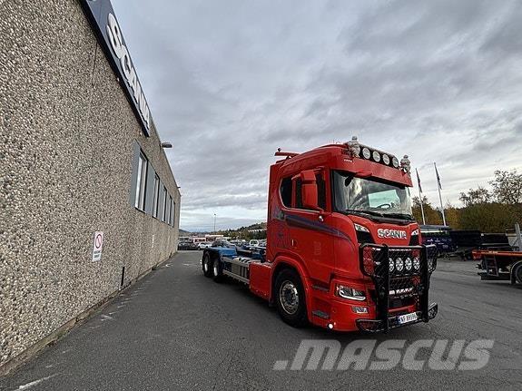 Scania R650B6x4NB Containertrucks met kabelsysteem