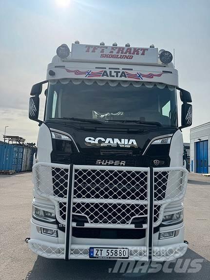 Scania S540 6X2 Trekkers