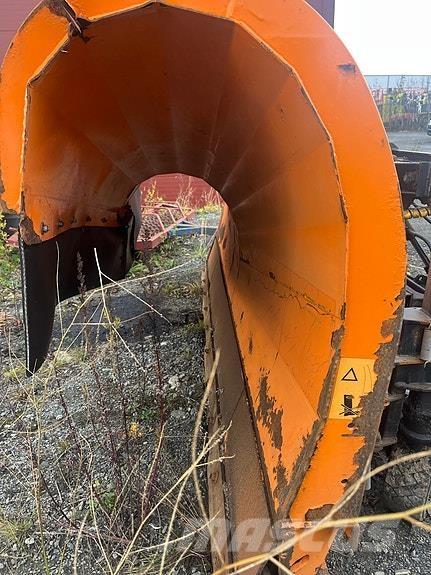 Tellefsdal K-70 Sneeuwschuivers en -ploegen