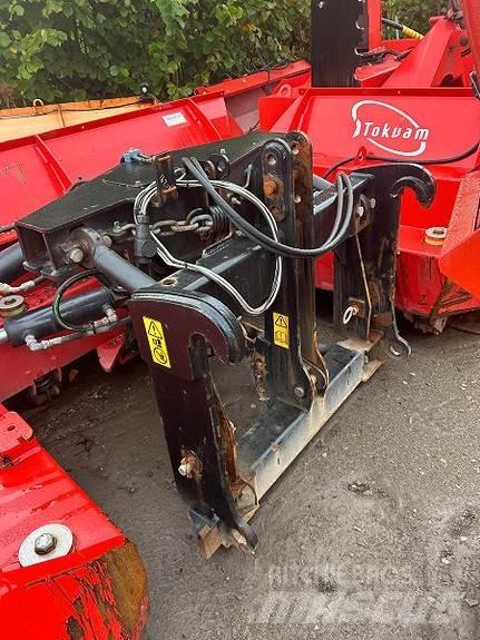 Tokvam ut 460 Overige wegenonderhoudsmachines