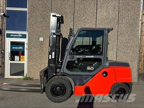 Toyota 40-8FD50N Diesel heftrucks