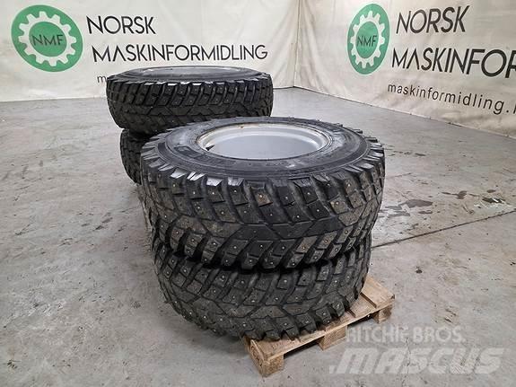  TRI 2 Vinterdekk Tractoren