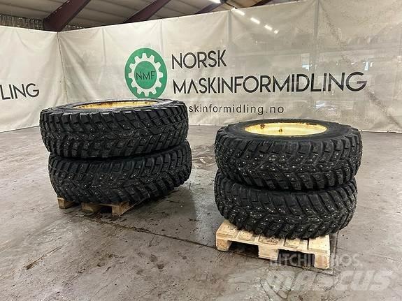  TRI 2 Vinterdekk Tractoren