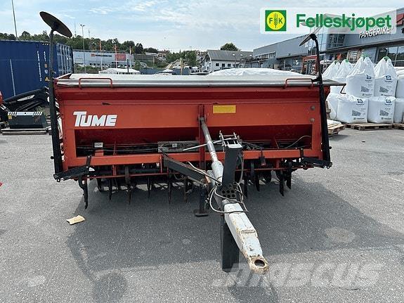 Tume HKL 3000 JC Kunstmeststrooiers