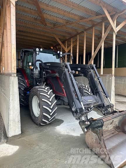 Valtra A105H4 Tractoren