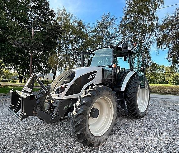 Valtra A114 Tractoren