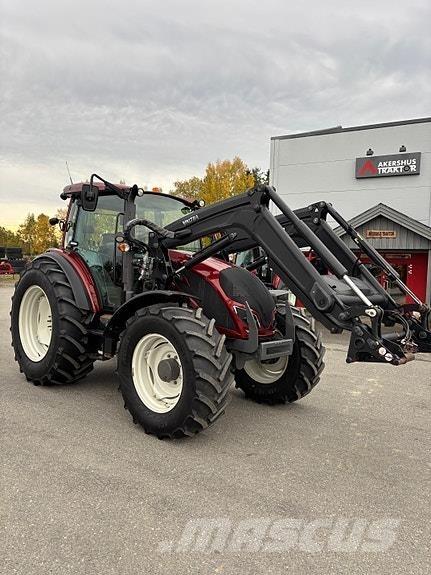 Valtra A134 Tractoren
