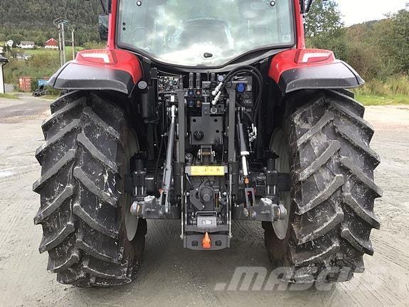 Valtra A95 Tractoren