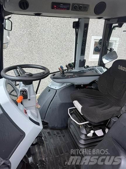 Valtra G 135 A Tractoren
