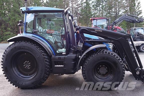 Valtra G125 Aktive Tractoren