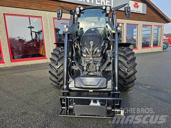 Valtra G135 Versu Tractoren