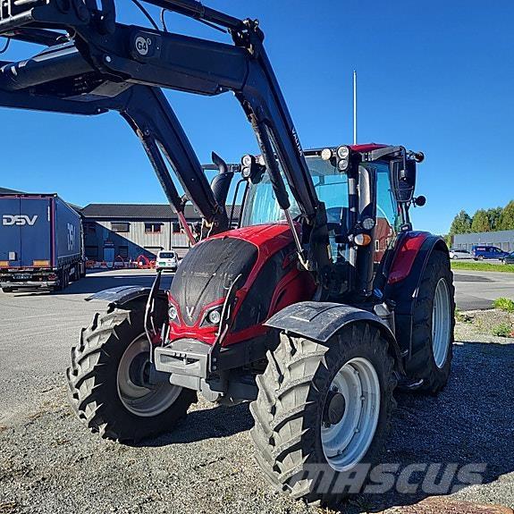 Valtra N-104 Tractoren
