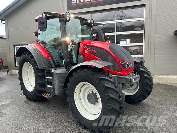 Valtra N 174 VERSU Tractoren