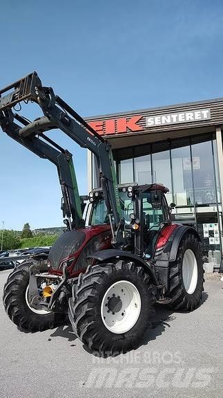 Valtra N174 Versu Tractoren