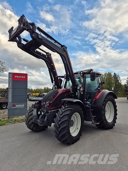 Valtra N174V Tractoren