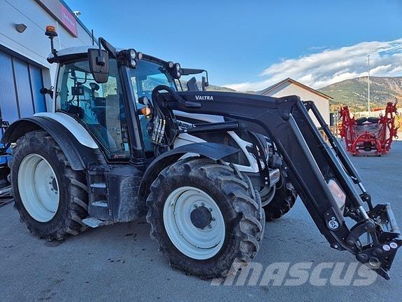 Valtra N175D. Tractoren