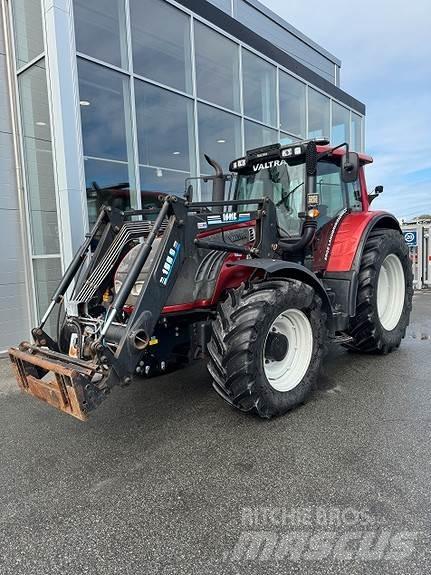 Valtra T-182-VERSU Tractoren
