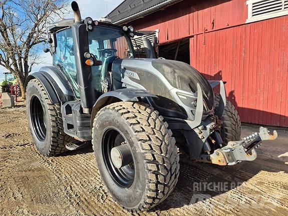 Valtra T 234 Versu Tractoren