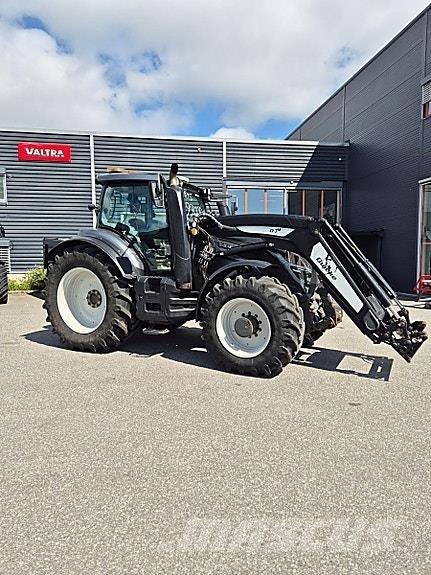 Valtra T 234 Versu Tractoren