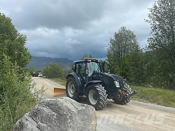 Valtra T203 Tractoren