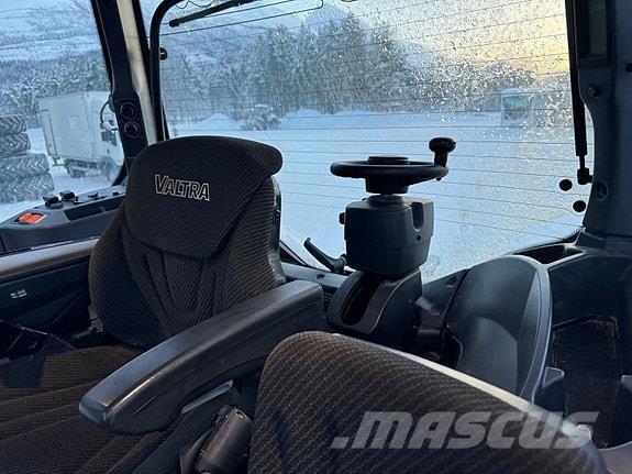 Valtra T235 Tractoren