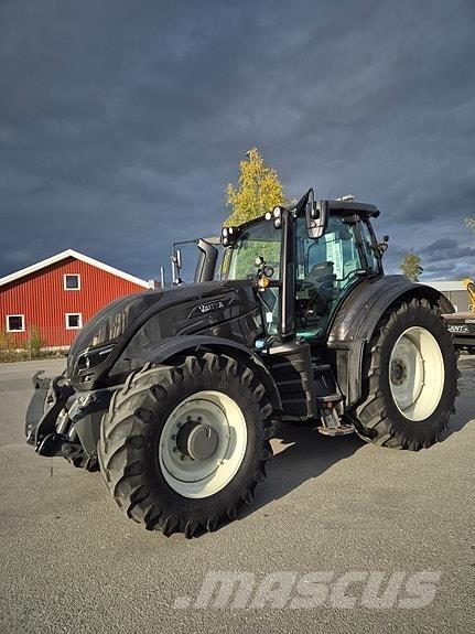 Valtra T254V Tractoren