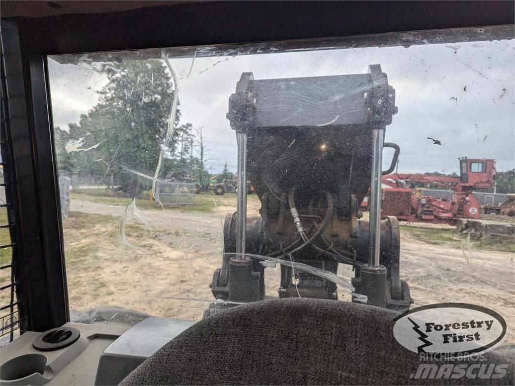 CAT 525C Skidders