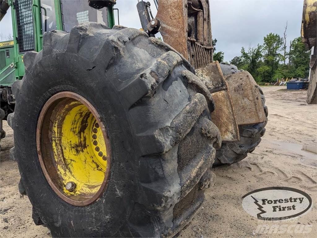 John Deere 748H Skidders