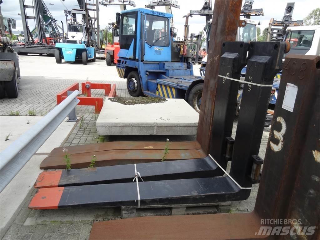 Kalmar DCG330-12 Diesel heftrucks