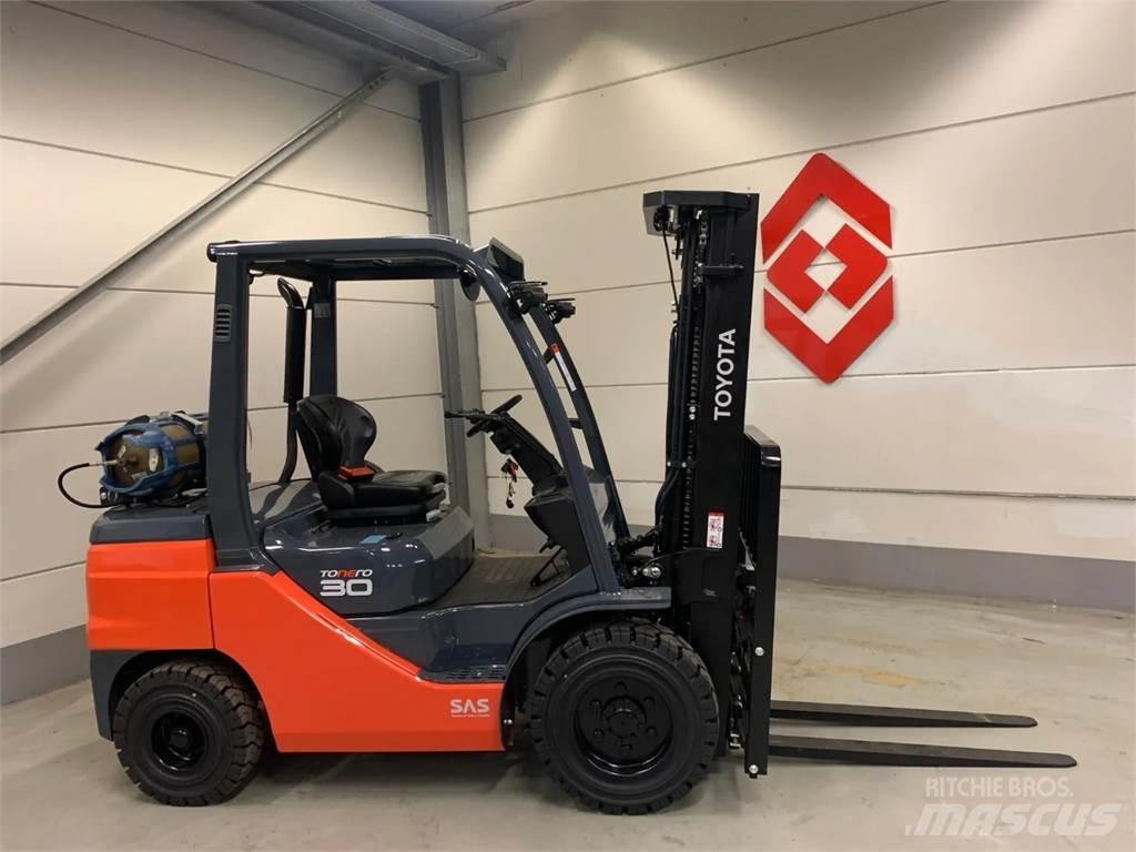 Toyota 02-8FGF30 LPG heftrucks