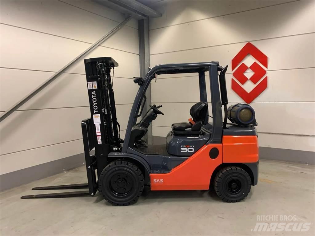 Toyota 02-8FGF30 LPG heftrucks