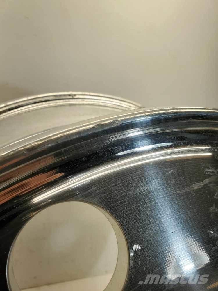  Accuride Banden, wielen en velgen