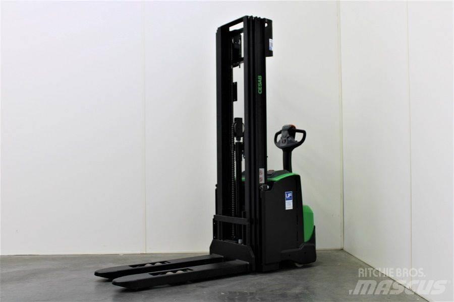 Cesab S 214 / 475 Meeloop stapelaar