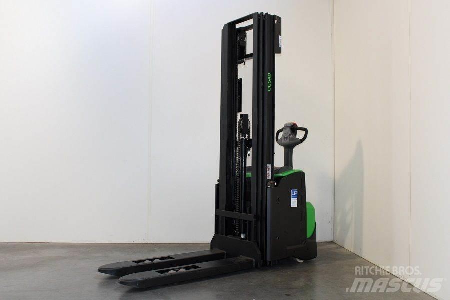 Cesab S 214 L / 475 Meeloop stapelaar
