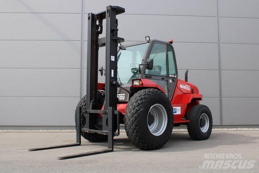 Manitou M 30-4 Vorkheftruck voor zwaar terrein