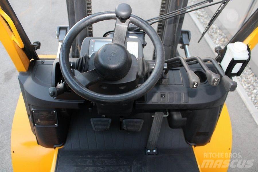 TCM D-1-F-A-40-Q Diesel heftrucks