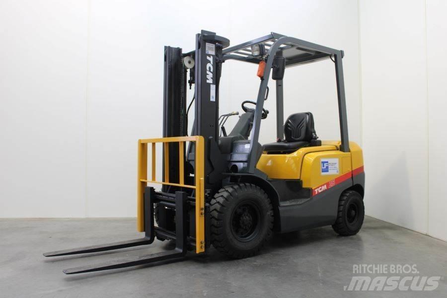 TCM FD 25 T 3 Diesel heftrucks